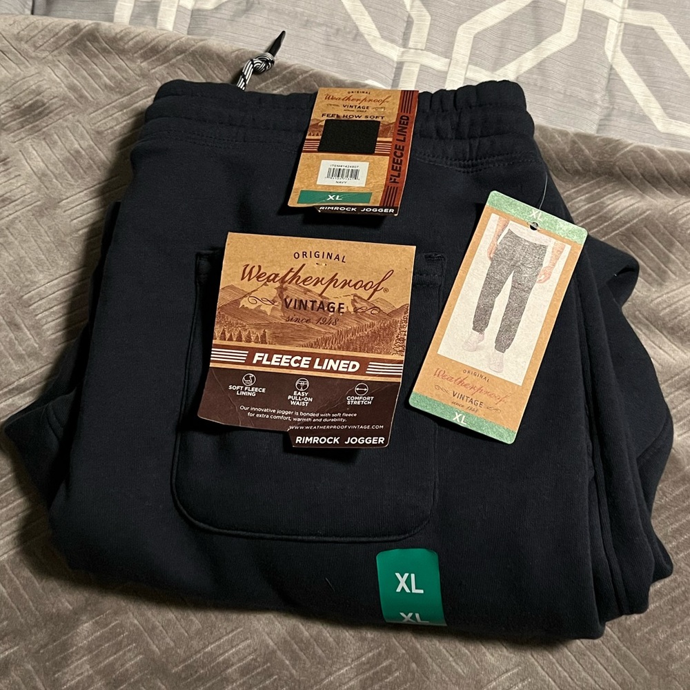 NWT Fleece Lined Men’s Joggers